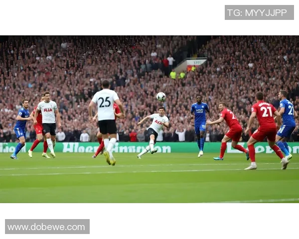 与足球巨星零距离互动共享绿茵激情时刻